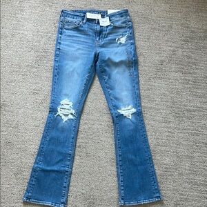 American Eagle High-Rise Skinny Kick Jeans with Distressed Details
